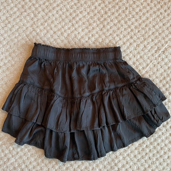 Aerie Ruffle Tiered Viscose Mini Skirt Washed Black/Gray - Picture 4 of 6